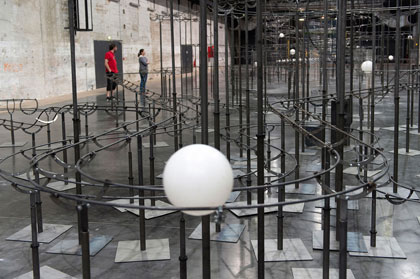 Jeppe Hein, Distance, 2014. Le LiFE, Saint-Nazaire