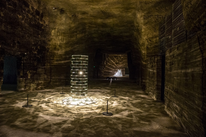 Anne-Eva Berge, Emotions Enfouies, Caves Ackerman. Crédit photo Amandine César