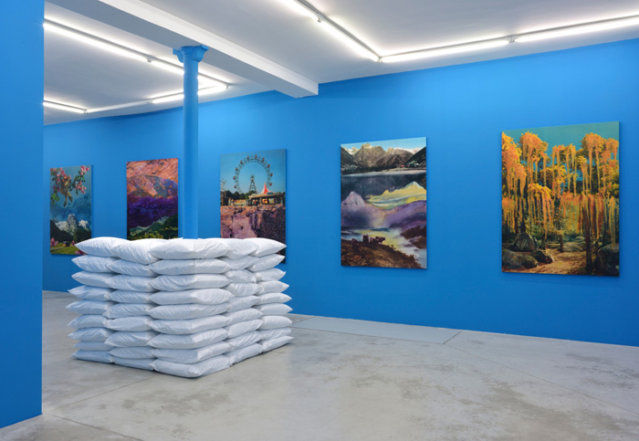 Vue de l'exposition de Pierre Ardouvin, Dream On. Praz-Delavallade Paris, 2022. Photo: Rebecca Fanuele