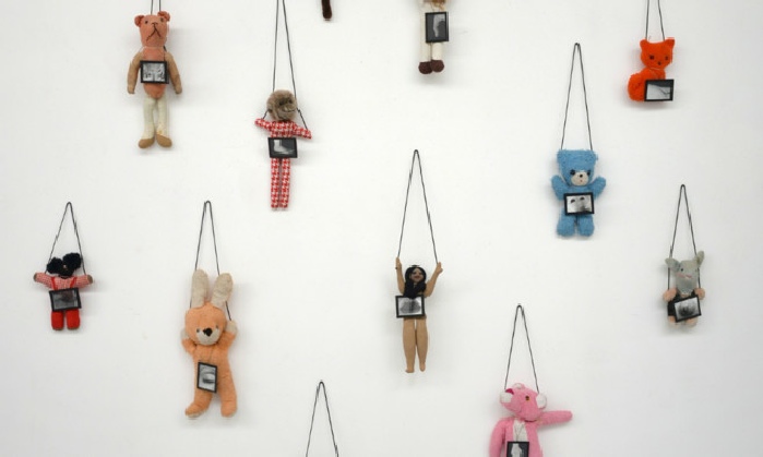 Annette Messager, Une hirondelle ne fait pas le printemps. Courtesy Annette Messager et Marian Goodman Gallery © Annette Messager