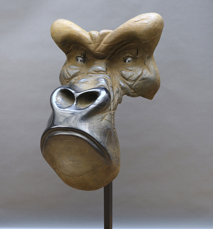 Quentin Garel, Gorille VII, 2021. Bronze, 186x75x75 cm